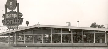 Denny's Black & White