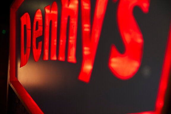 Denny's Logo Dark